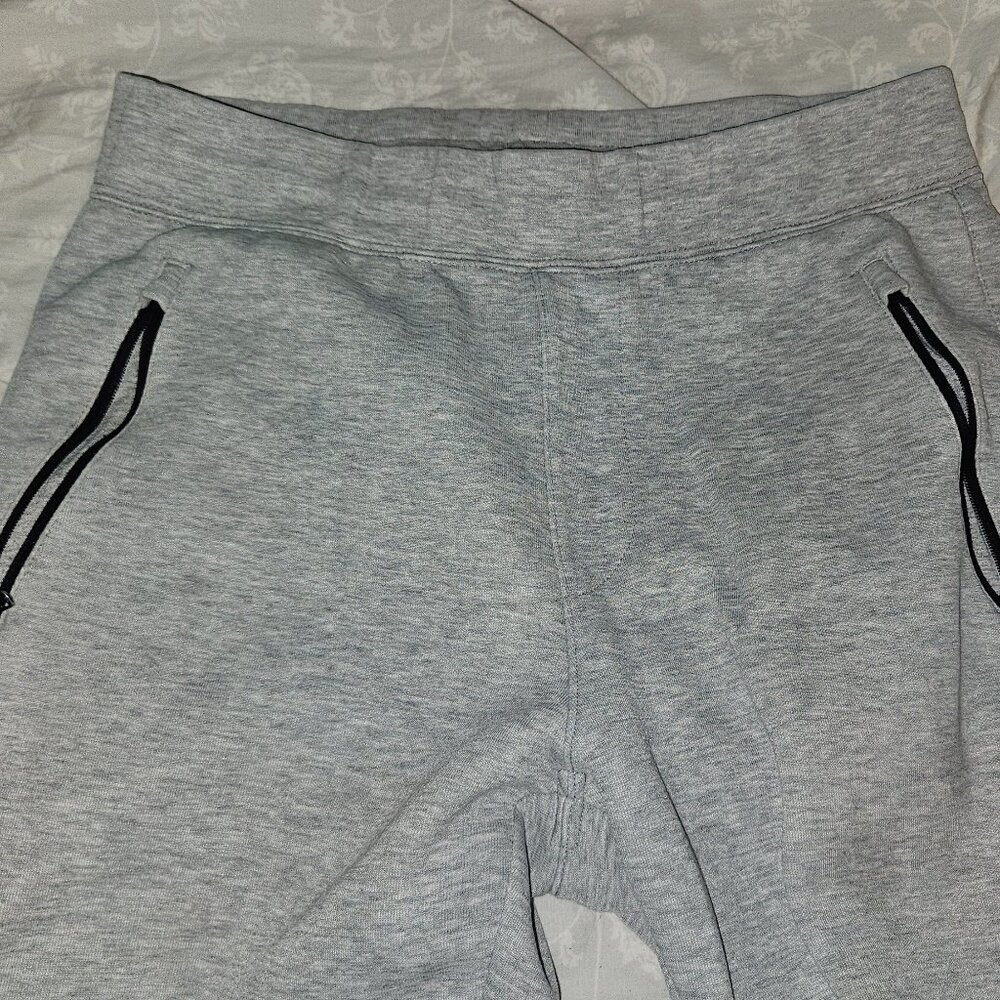 Uniqlo Light Gray Sweats